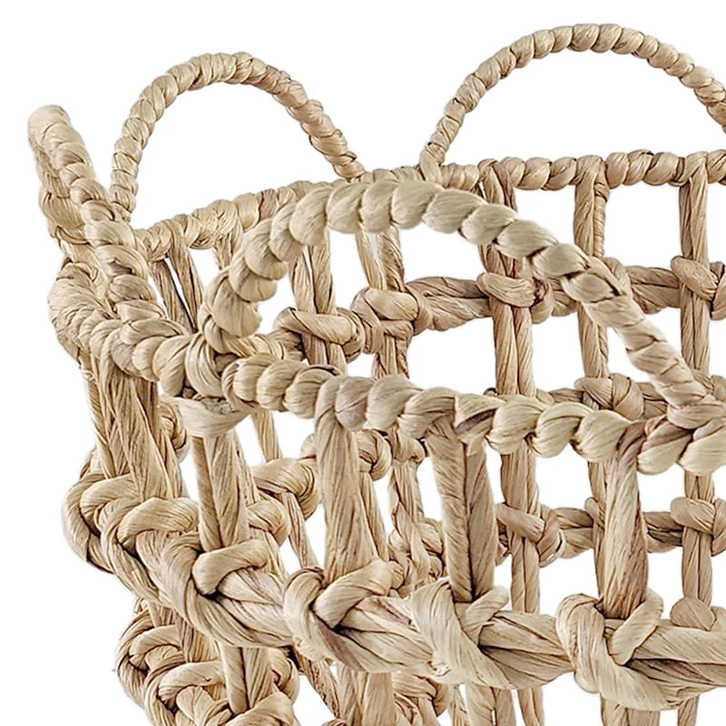 Grace Mitchell Braided Water Hyacinth Basket With Scalloped Edge, Large 4 Grace Mitchell Braided Water Hyacinth Basket With Scalloped Edge, Large - Image 2